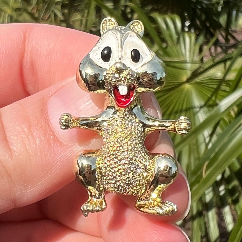 Chipmunk Brooch signed Gerrys vintage squirrel gold